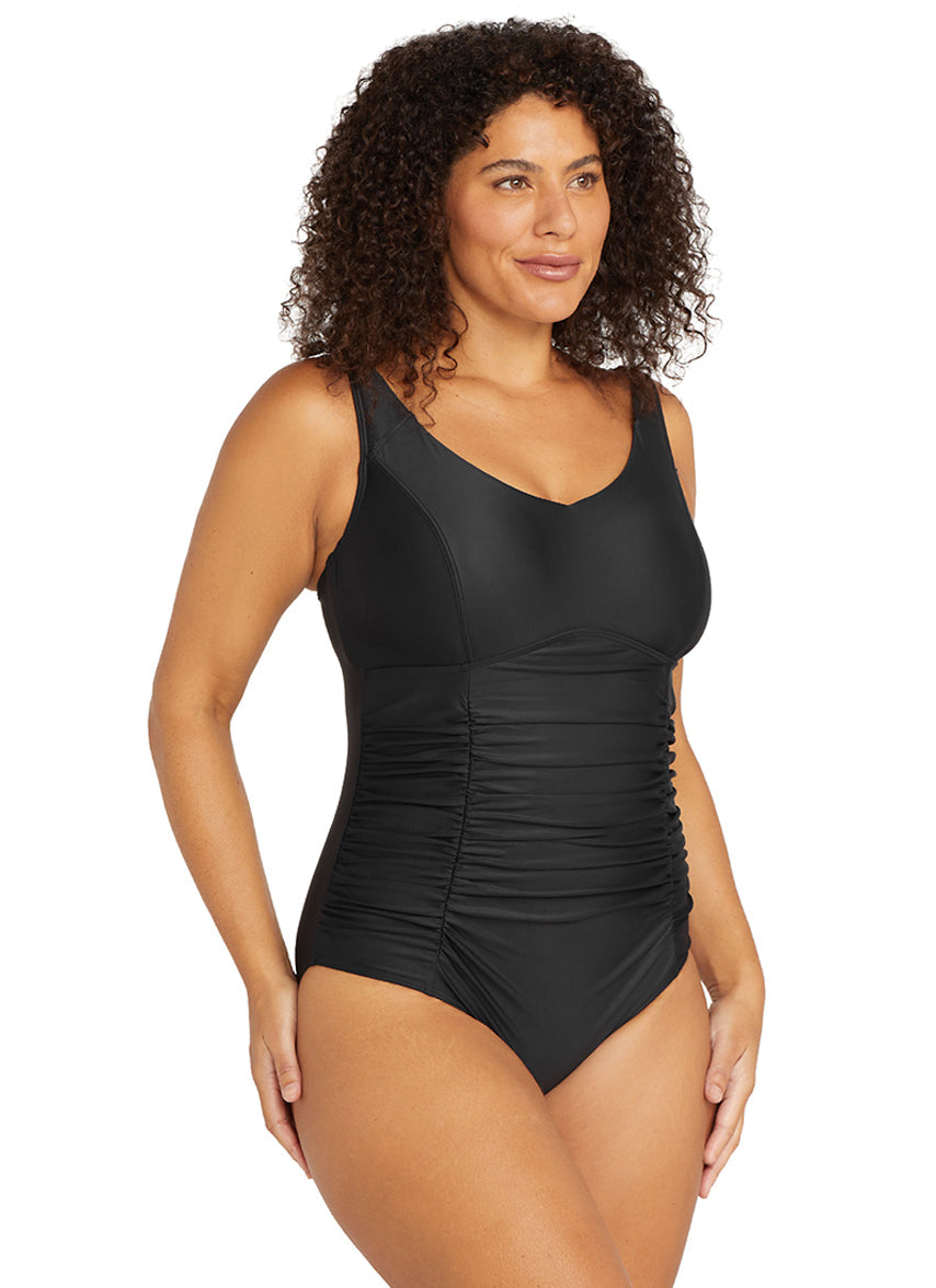 Woman's Plus Size Hues Raphael Underwire One Piece Swimsuit (E-F Cup)