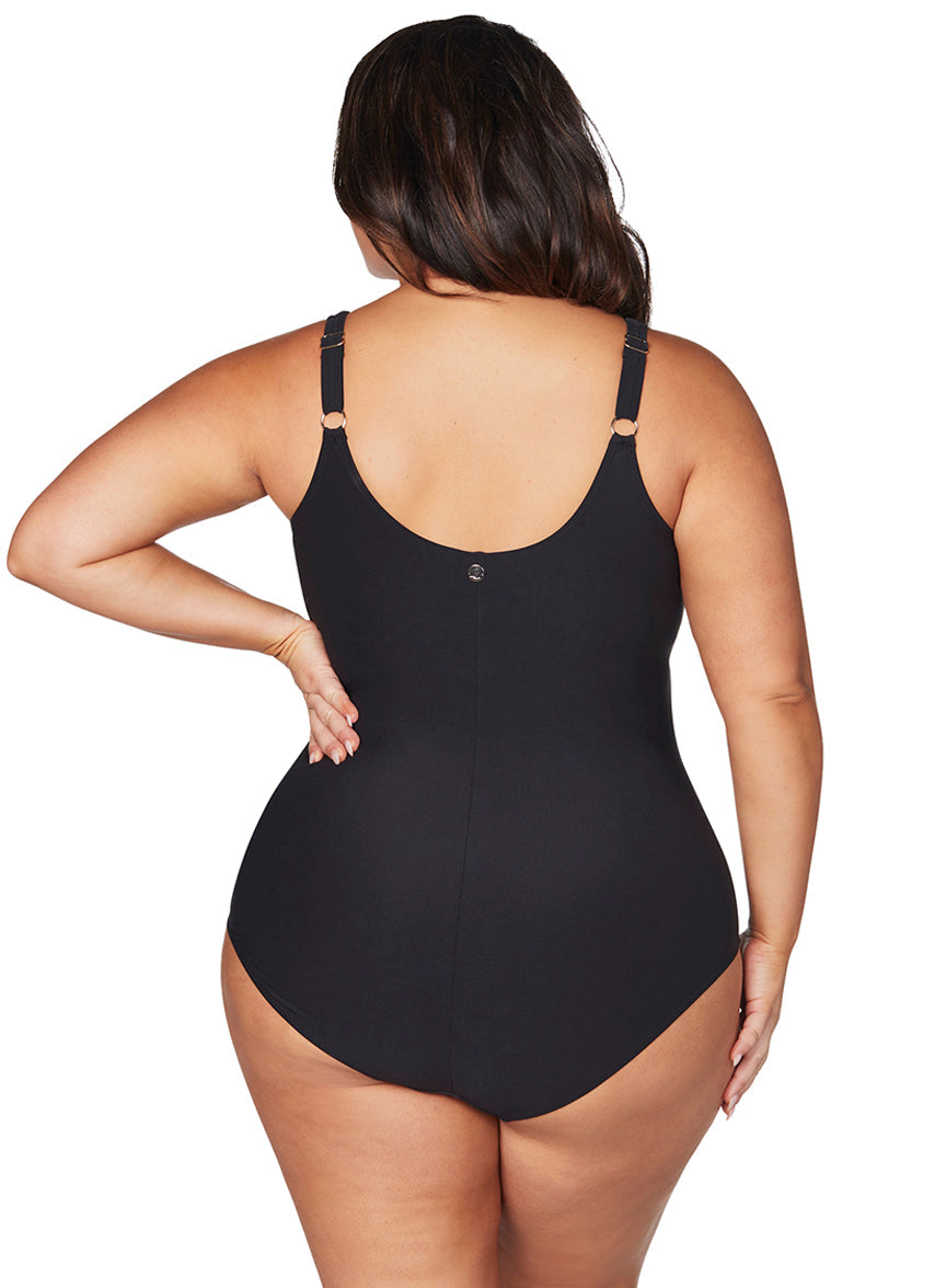 Woman's Plus Size Hues Delacroix Cross Front One Piece Swimsuit (Multifit D-G Cup)