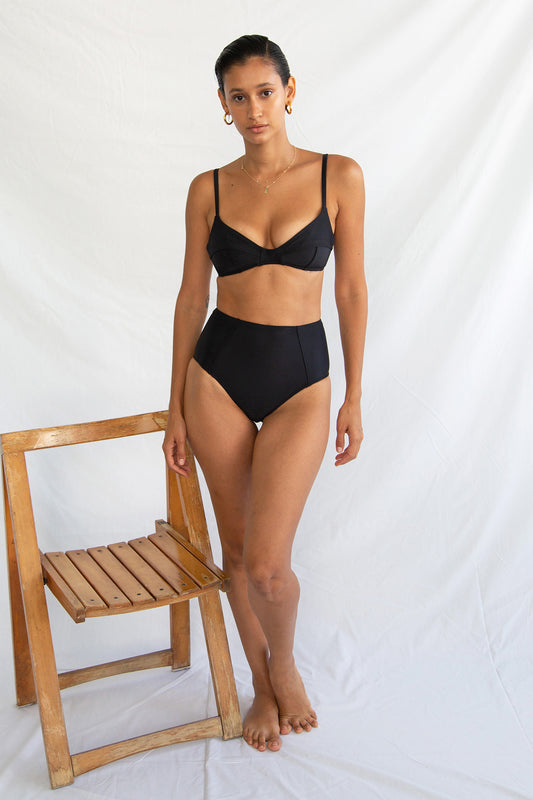 Simone Retro Top in Noir