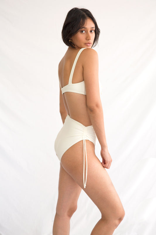 Ruched Bottom in Crema