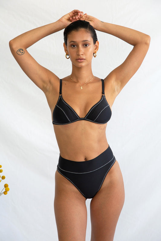 High Kick Brief in Noir Zig